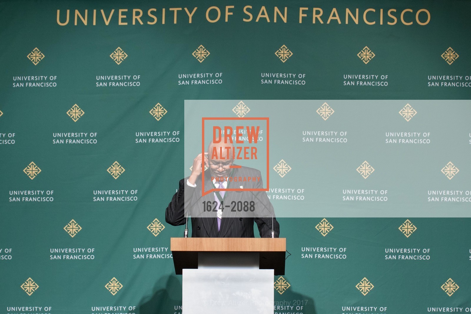 Joseph Marshall, USF California Prize Dinner, University of San Francisco. 2130 Fulton Street, April 27th, 2017, Photo #1624-2088 Joseph Marshall, Photo #1624-2088