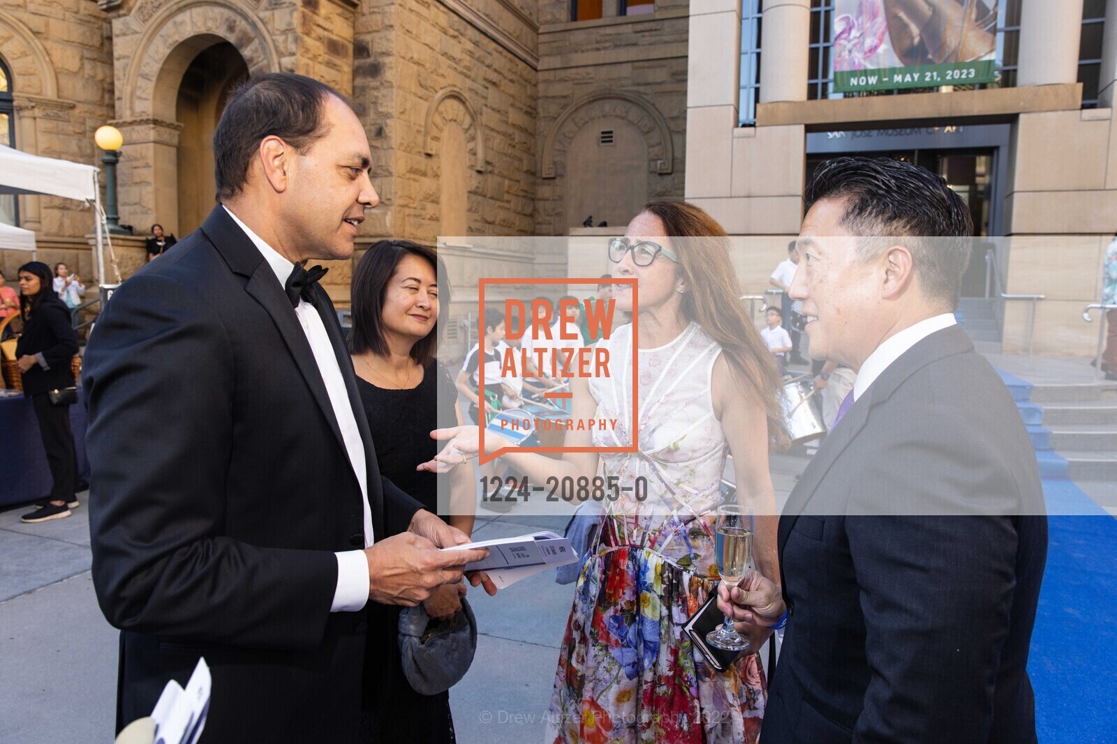 Sanjay Devgan, Jackie Devgan, Tammy Kiely, Robert Park, San Jose Museum of Art Gala + Auction 2022, San Jose Museum of Art. 110 S Market St, San Jose, CA 95113 US, September 24th, 2022, Photo #1224-20885-0 Sanjay Devgan, Jackie Devgan, Tammy Kiely, Robert Park, Photo #1224-20885-0