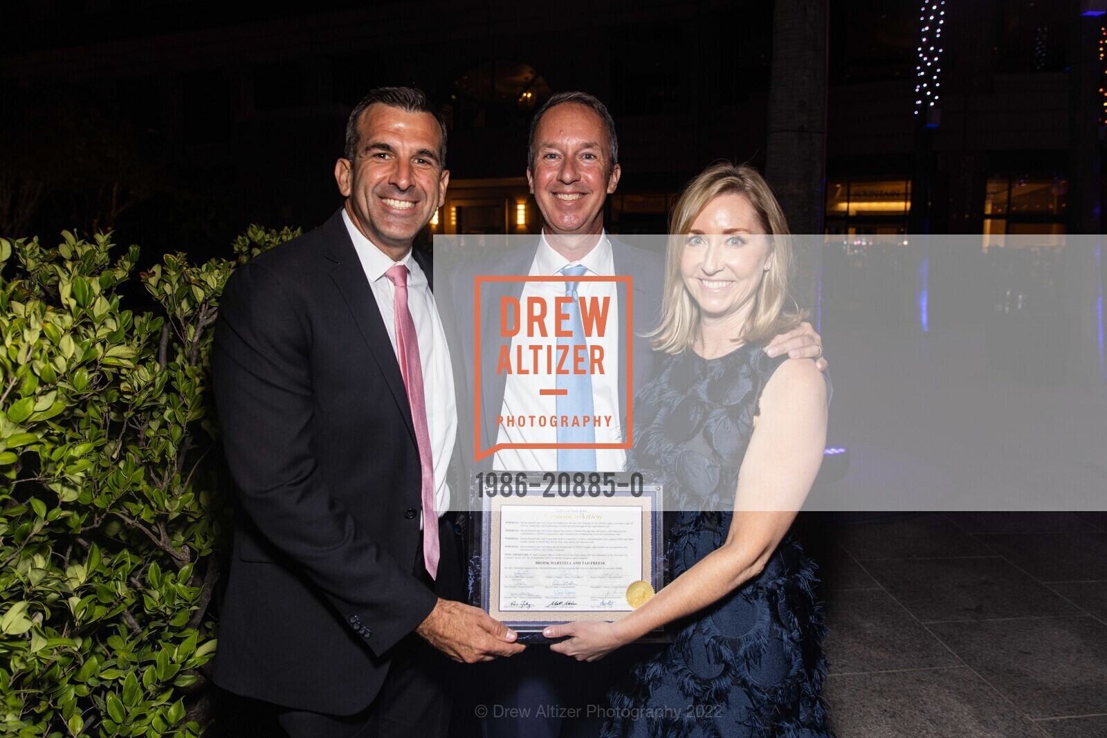 Sam Liccardo, Tad Freese, Brook Hartzell, San Jose Museum of Art Gala + Auction 2022, San Jose Museum of Art. 110 S Market St, San Jose, CA 95113 US, September 24th, 2022, Photo #1986-20885-0 Sam Liccardo, Tad Freese, Brook Hartzell, Photo #1986-20885-0