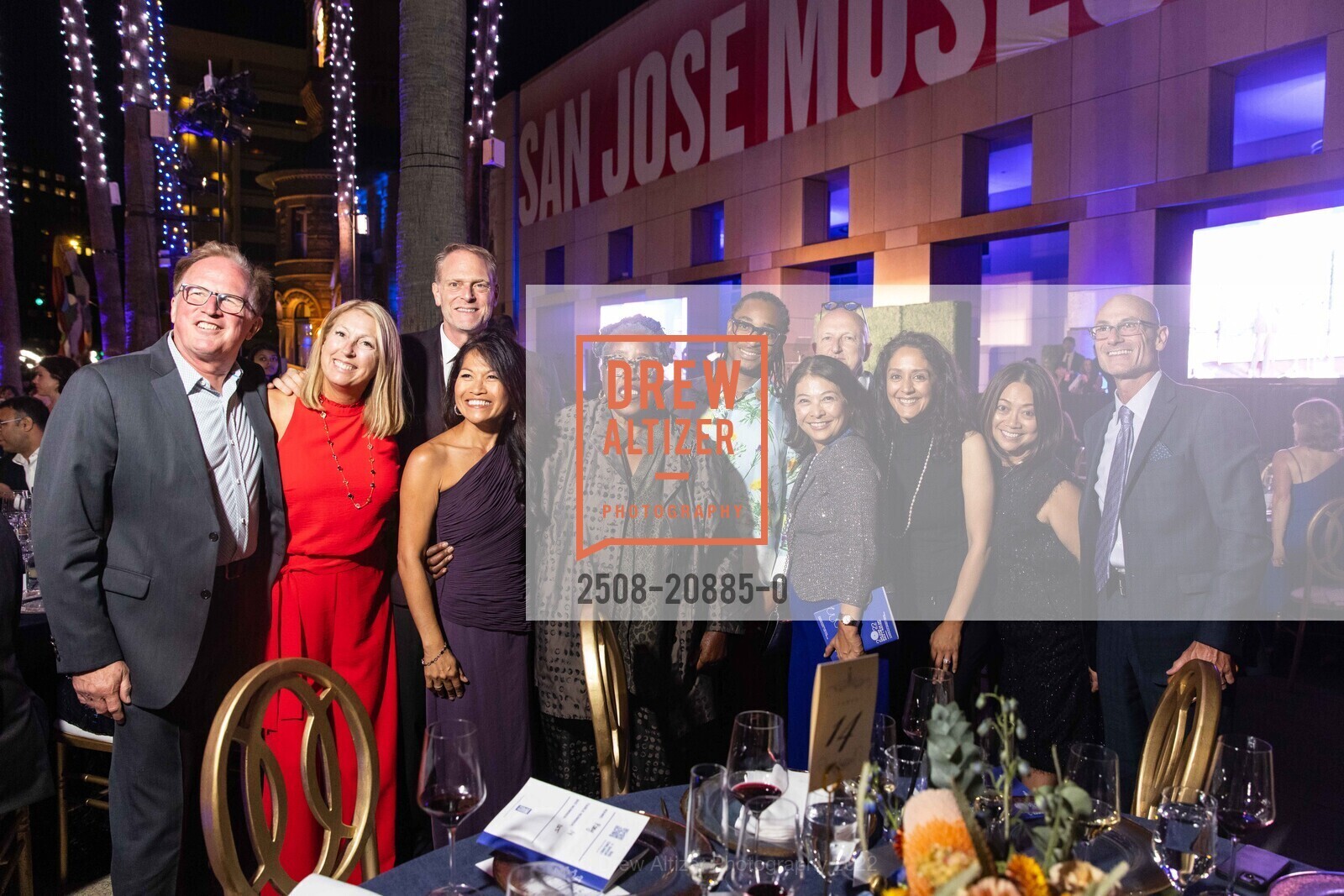 Jim Kirkland, Darcy Kirkland, Steve Roey, Agnes Roey, Mildred Howard, Geraldine Magarelli, San Jose Museum of Art Gala + Auction 2022, San Jose Museum of Art. 110 S Market St, San Jose, CA 95113 US, September 24th, 2022, Photo #2508-20885-0 Jim Kirkland, Darcy Kirkland, Steve Roey, Agnes Roey, Mildred Howard, Geraldine Magarelli, Photo #2508-20885-0
