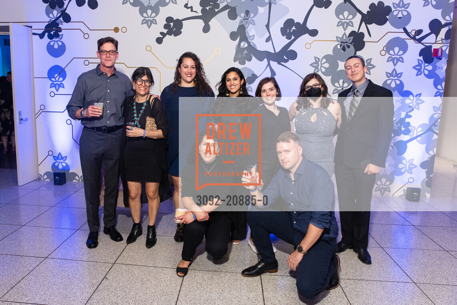 Richard James Karson, Melanie Samay, Ali Fitch, Patricia Duany, Shannon Stearns, Clark Straub, Anamarie Alongi, Daniel Becker, San Jose Museum of Art Gala + Auction 2022, San Jose Museum of Art. 110 S Market St, San Jose, CA 95113 US, September 24th, 2022, Photo #3092-20885-0 Richard James Karson, Melanie Samay, Ali Fitch, Patricia Duany, Shannon Stearns, Clark Straub, Anamarie Alongi, Daniel Becker, Photo #3092-20885-0