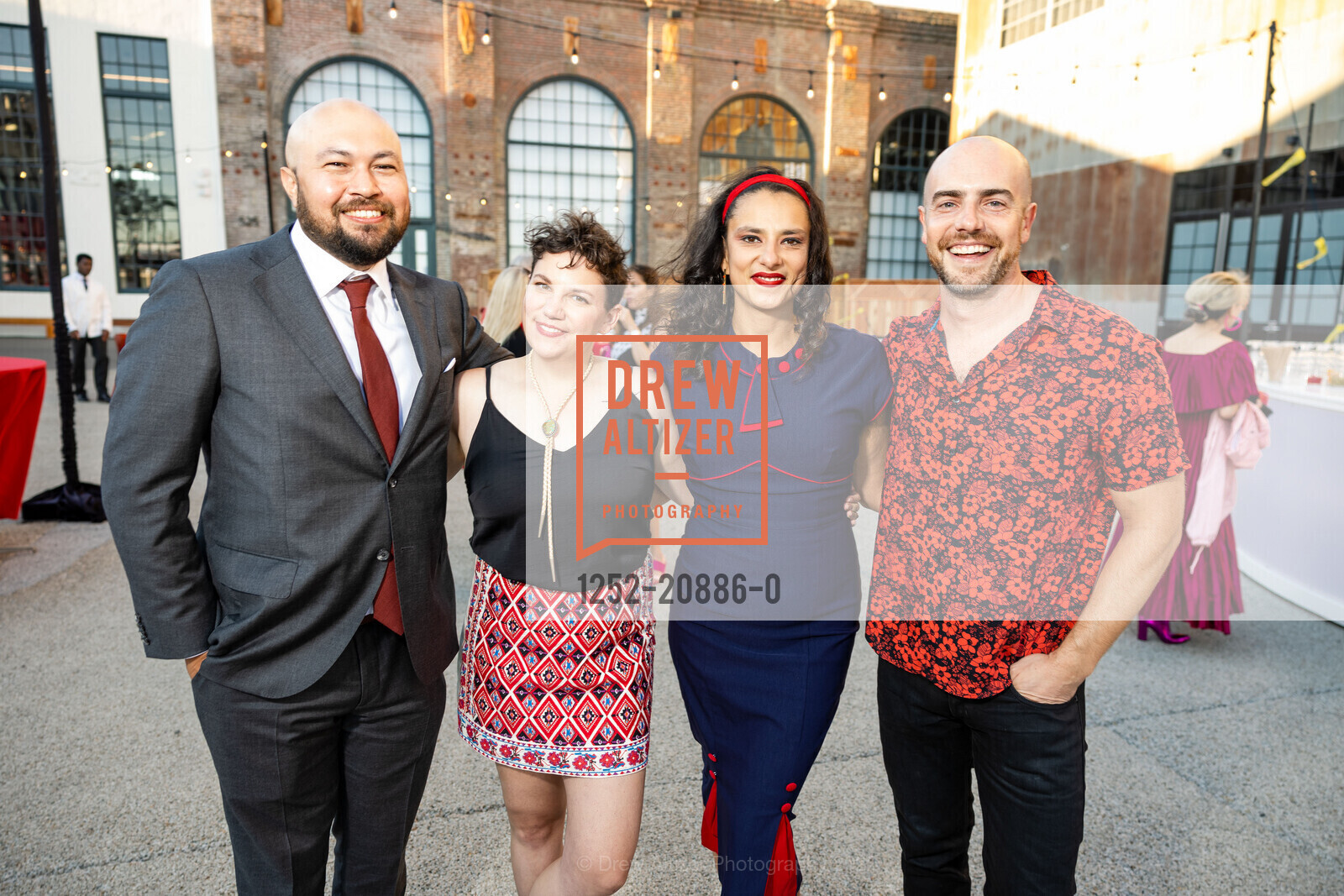 Chris Bannister, Sarah Katz-Hyman, Katie Birnbaum, Brian Wiedemmeier, Party for The Parks 2022, Pier 70. 20th street, 901 Illinois St, San Francisco, CA 94107, September 24th, 2022, Photo #1252-20886-0 Chris Bannister, Sarah Katz-Hyman, Katie Birnbaum, Brian Wiedemmeier, Photo #1252-20886-0