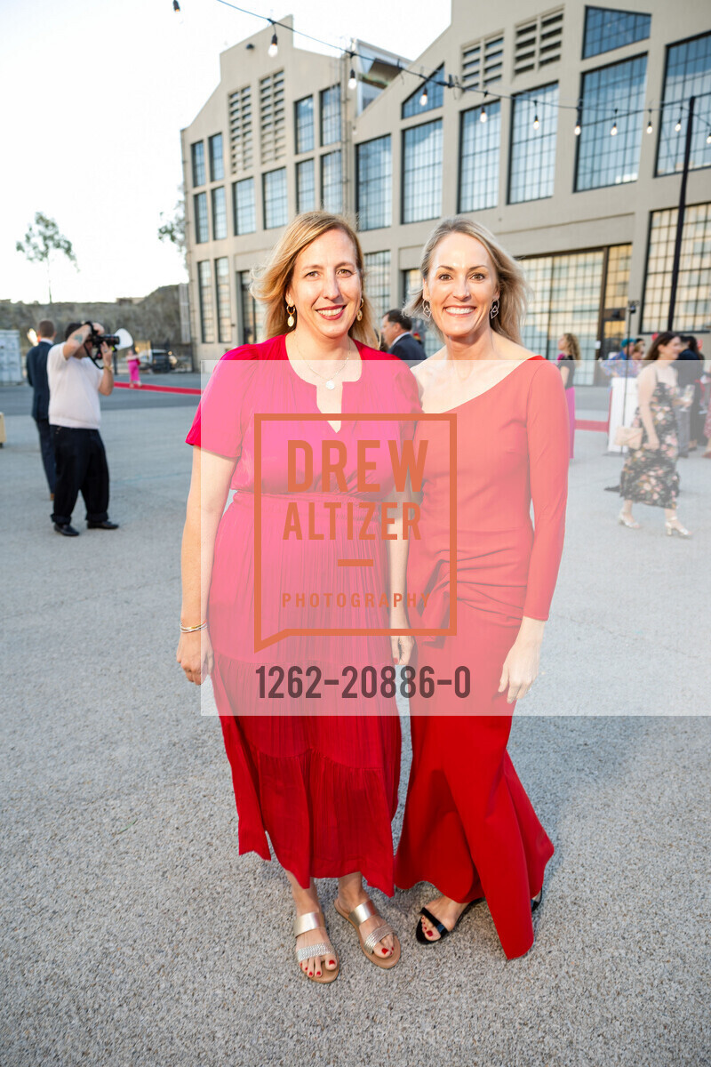 Natasha Miley, Carolyn Frey, Party for The Parks 2022, Pier 70. 20th street, 901 Illinois St, San Francisco, CA 94107, September 24th, 2022, Photo #1262-20886-0 Natasha Miley, Carolyn Frey, Photo #1262-20886-0