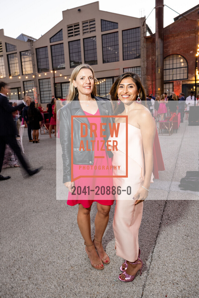 Catherine Magee, Ashi Waliany, Party for The Parks 2022, Pier 70. 20th street, 901 Illinois St, San Francisco, CA 94107, September 24th, 2022, Photo #2041-20886-0 Catherine Magee, Ashi Waliany, Photo #2041-20886-0