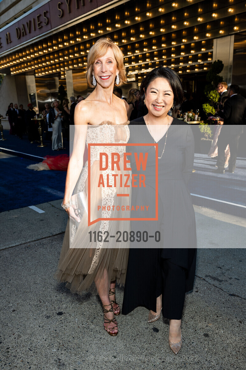 Nancy Kukacka, Anna Chung, San Francisco Symphony's Opening Night Gala 2022, San Francisco Symphony, September 23rd, 2022, Photo #1162-20890-0 Nancy Kukacka, Anna Chung, Photo #1162-20890-0