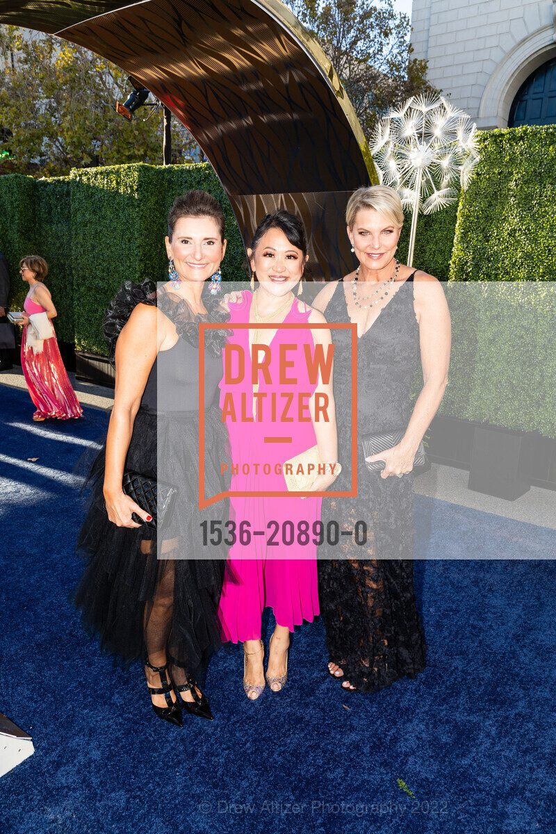 Lucy Conley, Jeannette Ishibashi, Heather Steinbock, San Francisco Symphony's Opening Night Gala 2022, San Francisco Symphony, September 23rd, 2022, Photo #1536-20890-0 Lucy Conley, Jeannette Ishibashi, Heather Steinbock, Photo #1536-20890-0