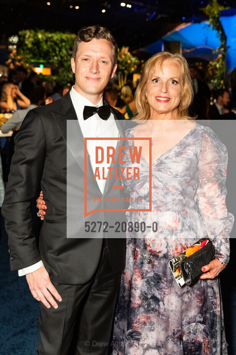Ford Milligan, Pam Hoder, San Francisco Symphony's Opening Night Gala 2022, San Francisco Symphony, September 23rd, 2022, Photo #5272-20890-0 Ford Milligan, Pam Hoder, Photo #5272-20890-0