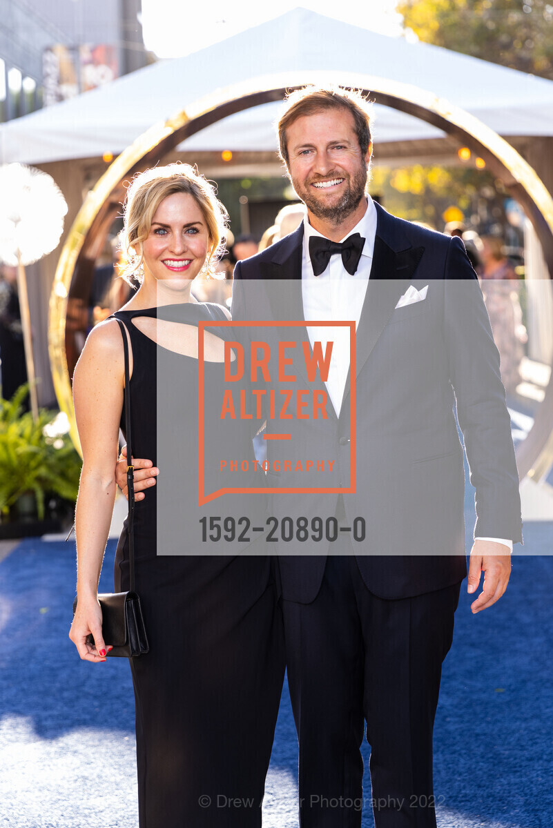 Suzanne Singer, Damien Weiss, San Francisco Symphony's Opening Night Gala 2022, San Francisco Symphony, September 23rd, 2022, Photo #1592-20890-0 Suzanne Singer, Damien Weiss, Photo #1592-20890-0