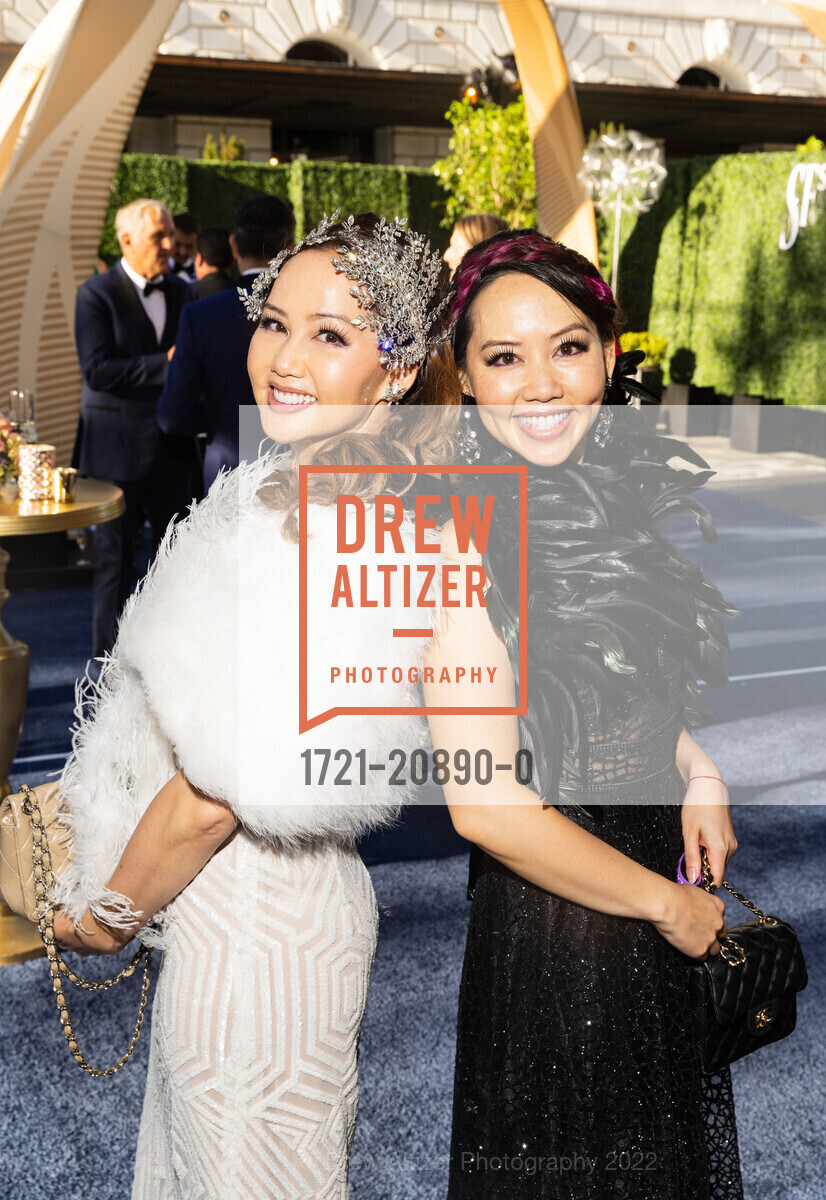 Jessica Leung, Emily Leung, San Francisco Symphony's Opening Night Gala 2022, San Francisco Symphony, September 23rd, 2022, Photo #1721-20890-0 Jessica Leung, Emily Leung, Photo #1721-20890-0