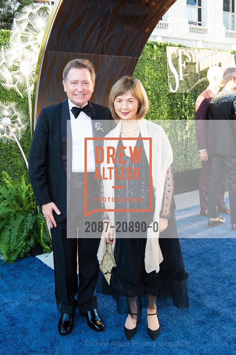 Matthew Rothschild, Claudine Cheng, San Francisco Symphony's Opening Night Gala 2022, San Francisco Symphony, September 23rd, 2022, Photo #2087-20890-0 Matthew Rothschild, Claudine Cheng, Photo #2087-20890-0