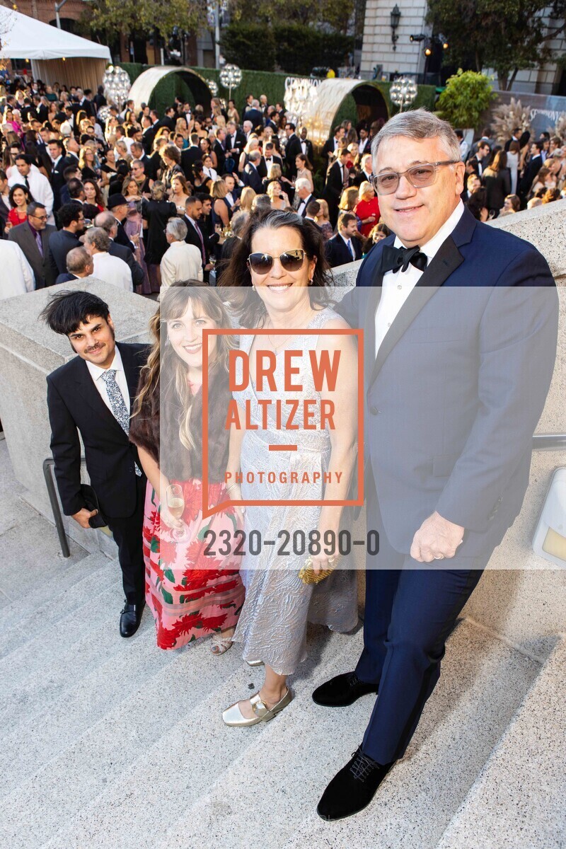 Philip Descano, Maddie Cargas, Molly Cargas, Jack Cargas, San Francisco Symphony's Opening Night Gala 2022, San Francisco Symphony, September 23rd, 2022, Photo #2320-20890-0 Philip Descano, Maddie Cargas, Molly Cargas, Jack Cargas, Photo #2320-20890-0