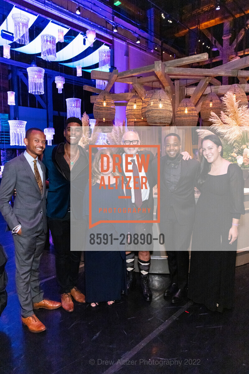 Darian Carter, Rodney Earl Jackson Jr., Jennifer Bielstein, Jon Moscone, Devan Cunningham, San Francisco Symphony's Opening Night Gala 2022, San Francisco Symphony, September 23rd, 2022, Photo #8591-20890-0 Darian Carter, Rodney Earl Jackson Jr., Jennifer Bielstein, Jon Moscone, Devan Cunningham, Photo #8591-20890-0