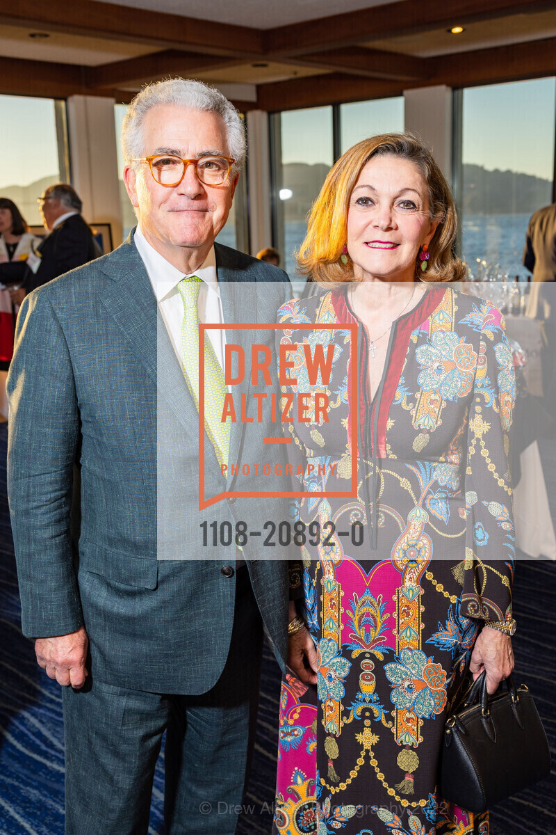 Stephen Papale, Gabriela Papale, Order of Malta Clinic of Northern California hosts Champions Gala 2022, St. Francis Yacht Club. 700 Marina Blvd., San Francisco CA 94123, September 27th, 2022, Photo #1108-20892-0 Stephen Papale, Gabriela Papale, Photo #1108-20892-0