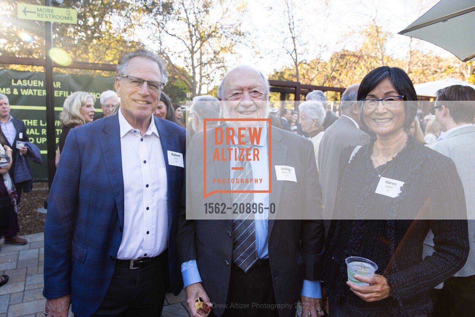 Bob Kline, Irving Weissman, Karen Shishino Jordan, Frontiers in Medicine, Frost Ampitheater. 351 Lasuen St, Stanford, CA 94305 US, September 29th, 2022, Photo #1562-20896-0 Bob Kline, Irving Weissman, Karen Shishino Jordan, Photo #1562-20896-0