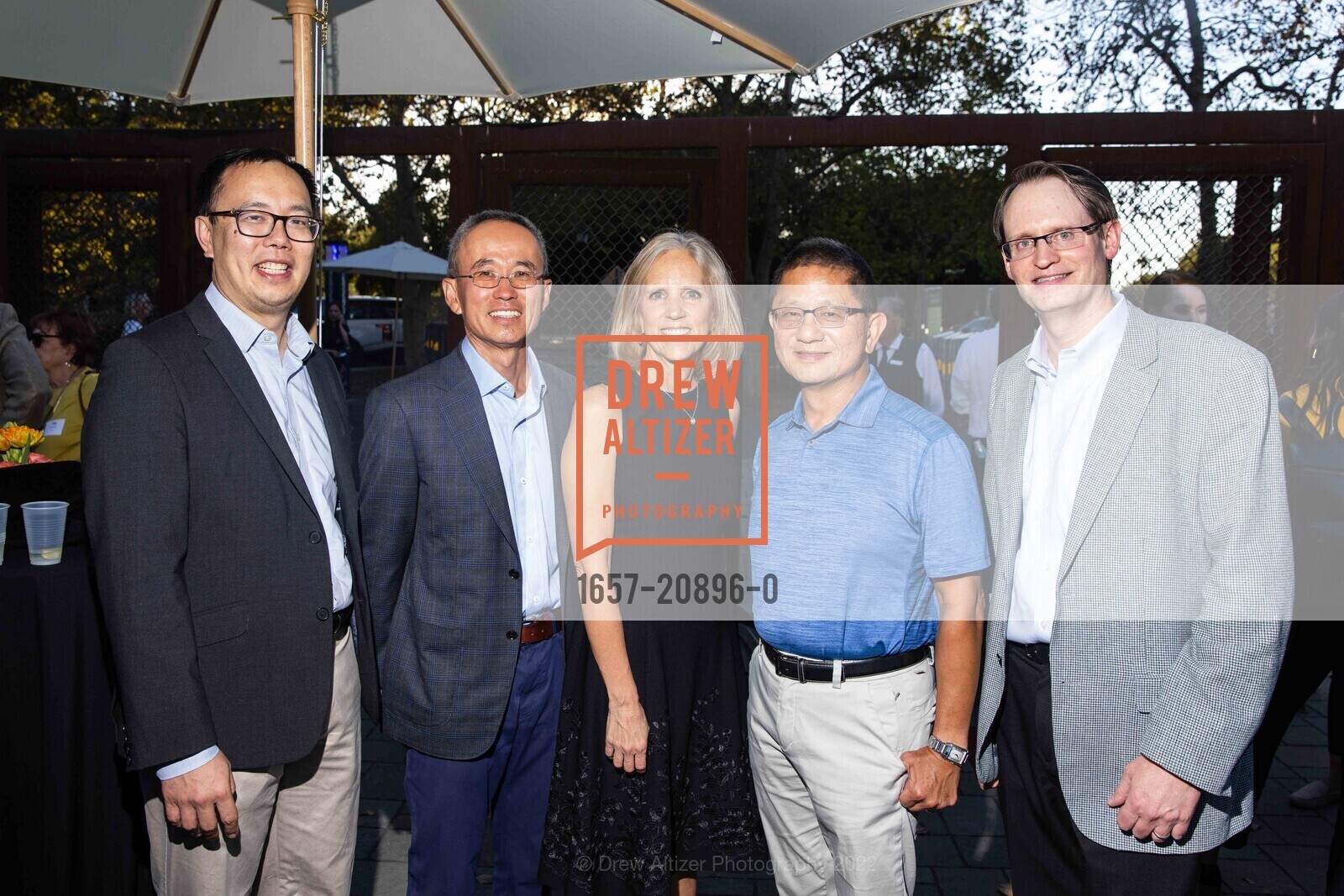 Bryant Lin, Richard Cui, Michele Thompson, James Lau, Max Diehn, Frontiers in Medicine, Frost Ampitheater. 351 Lasuen St, Stanford, CA 94305 US, September 29th, 2022, Photo #1657-20896-0 Bryant Lin, Richard Cui, Michele Thompson, James Lau, Max Diehn, Photo #1657-20896-0