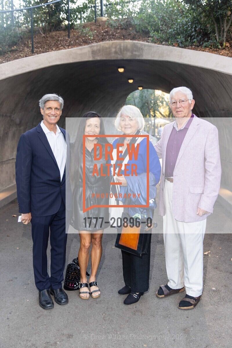 Frank Longo, Anne Longo, Eliane Neukermans, Armand Neukermans, Frontiers in Medicine, Frost Ampitheater. 351 Lasuen St, Stanford, CA 94305 US, September 29th, 2022, Photo #1777-20896-0 Frank Longo, Anne Longo, Eliane Neukermans, Armand Neukermans, Photo #1777-20896-0