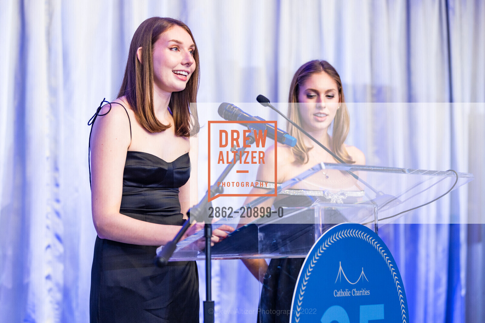 Jill Reilly, Ava Reilly, Catholic Charities Loaves and Fishes Gala 2022, The Ritz Carlton. 600 Stockton St, SF, CA 94108 US, September 30th, 2022, Photo #2862-20899-0 Jill Reilly, Ava Reilly, Photo #2862-20899-0