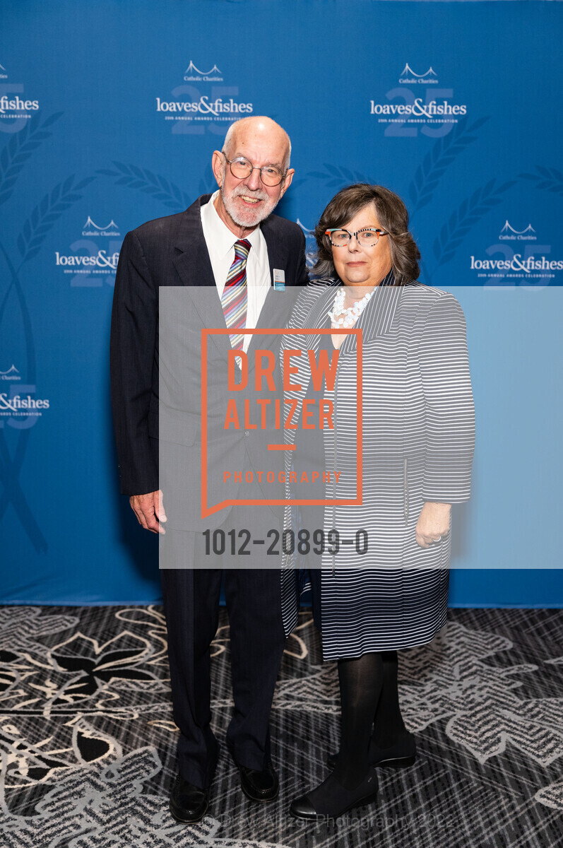 Nicholas Andrade, Nanette Miller, Catholic Charities Loaves and Fishes Gala 2022, The Ritz Carlton. 600 Stockton St, SF, CA 94108 US, September 30th, 2022, Photo #1012-20899-0 Nicholas Andrade, Nanette Miller, Photo #1012-20899-0
