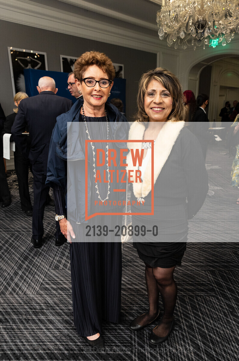 Jerilyn Gelt, Dorothy Cartagena, Catholic Charities Loaves and Fishes Gala 2022, The Ritz Carlton. 600 Stockton St, SF, CA 94108 US, September 30th, 2022, Photo #2139-20899-0 Jerilyn Gelt, Dorothy Cartagena, Photo #2139-20899-0