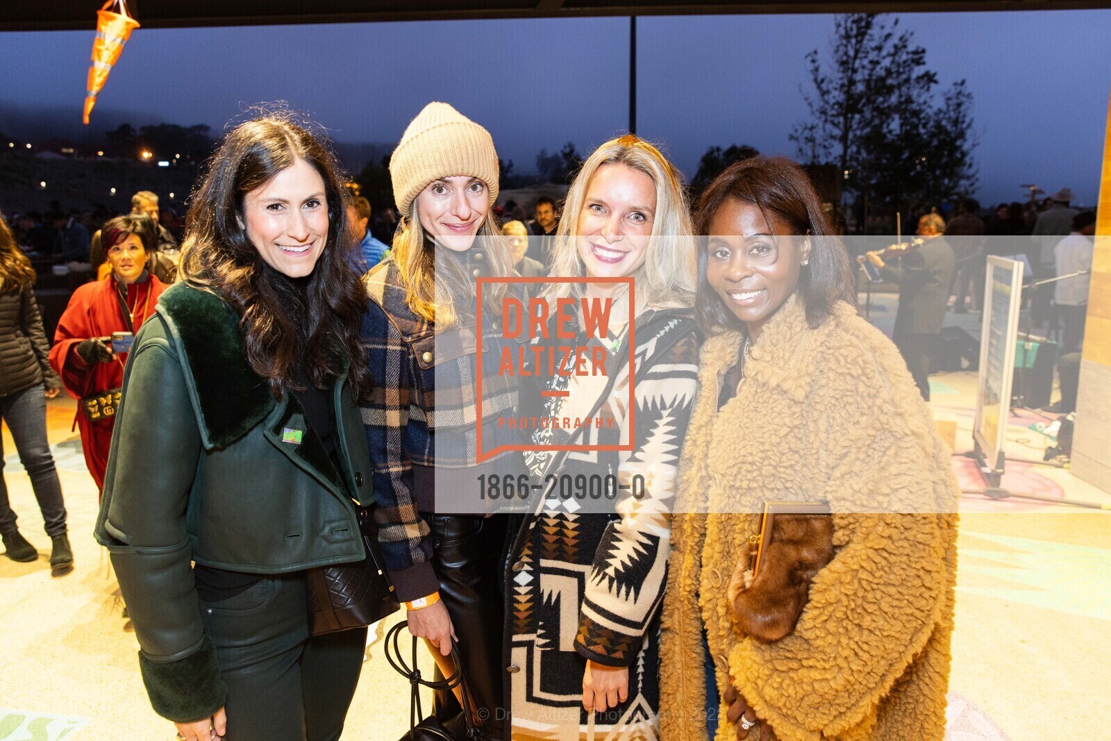 Samantha Bechtel, Kristyn Bassi, Elizabeth Zamecki, Brandi Hudson, Trails Forever Gala, Presidio Tunnel Tops. 210 Lincoln Blvd, SF, CA 94129, September 30th, 2022, Photo #1866-20900-0 Samantha Bechtel, Kristyn Bassi, Elizabeth Zamecki, Brandi Hudson, Photo #1866-20900-0