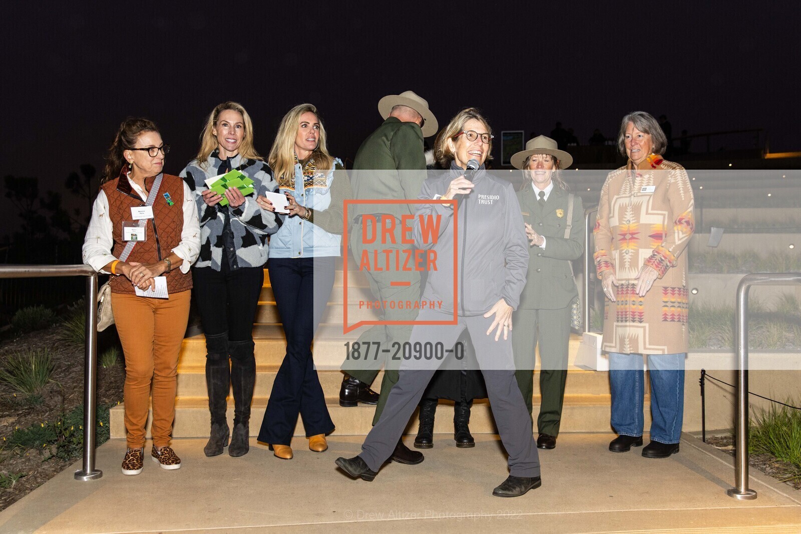 Melanie Peña, Alex Lyon, Ali Fried, David Schifsky, Jean Fraser, Carey Feierabend, Chris Lehnertz, Trails Forever Gala, Presidio Tunnel Tops. 210 Lincoln Blvd, SF, CA 94129, September 30th, 2022, Photo #1877-20900-0 Melanie Peña, Alex Lyon, Ali Fried, David Schifsky, Jean Fraser, Carey Feierabend, Chris Lehnertz, Photo #1877-20900-0