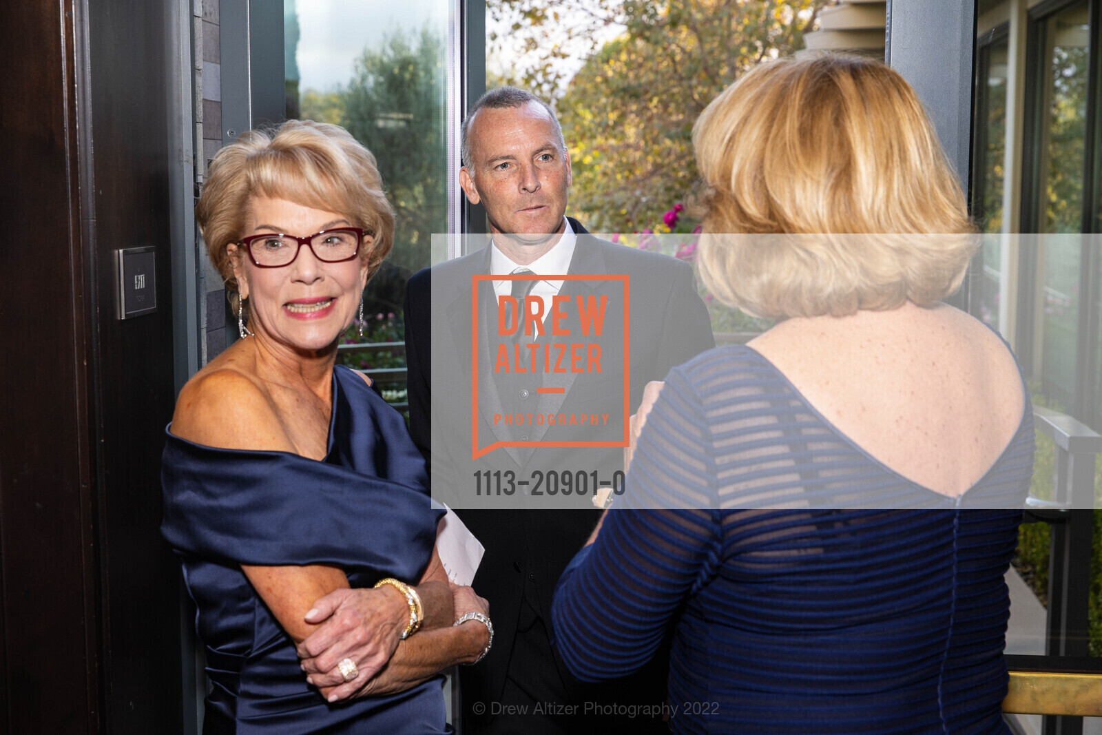 Candice Schwab, Peter Olson, Peninsula Volunteers Incorporated 75th Anniversary Gala 2022, Rosewood Sand Hill. 2825 Sand Hill Rd, Menlo Park, CA 94025 US, October 1st, 2022, Photo #1113-20901-0 Candice Schwab, Peter Olson, Photo #1113-20901-0