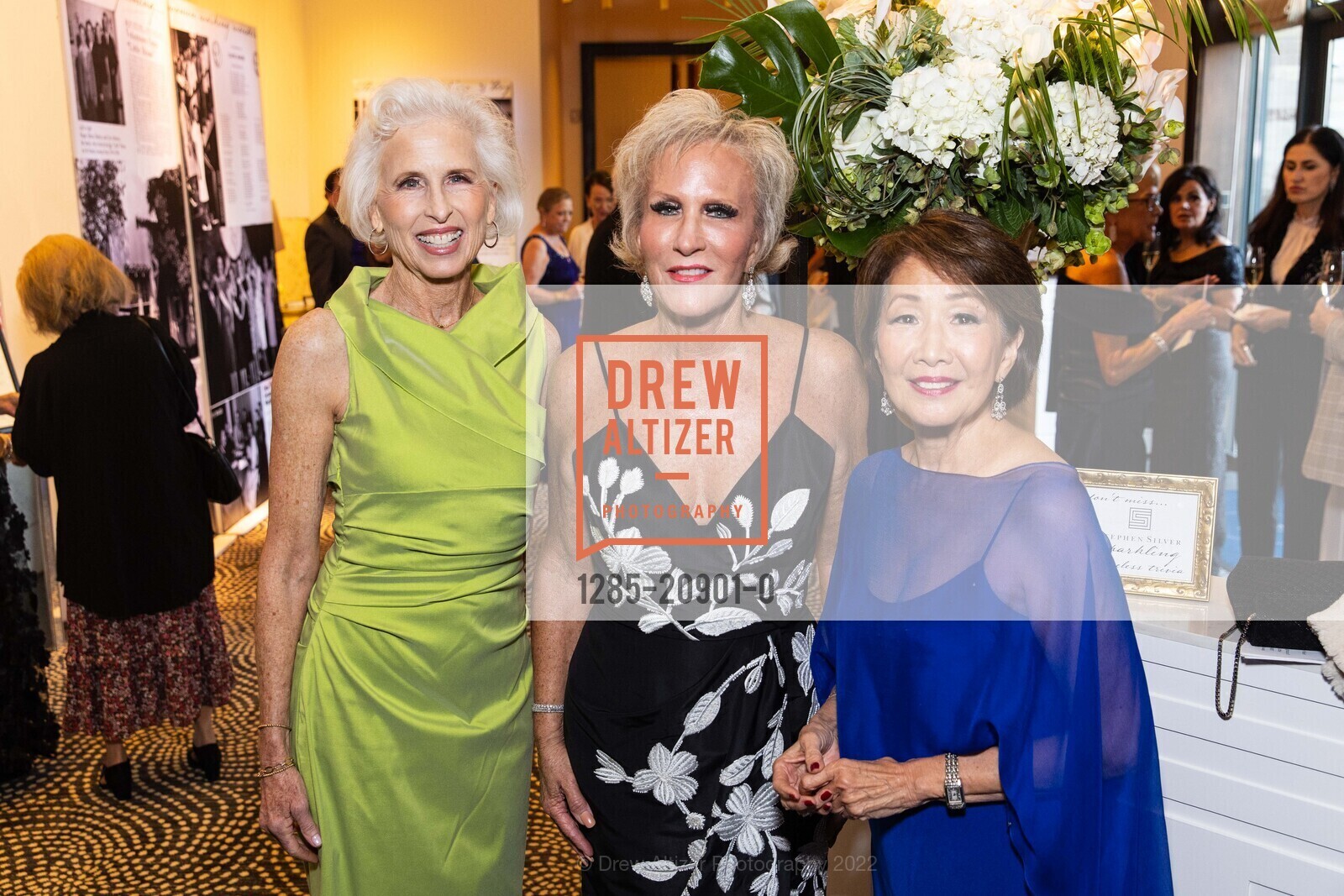 Kim Selby, Melissa Badger, Jan Yanehiro, Peninsula Volunteers Incorporated 75th Anniversary Gala 2022, Rosewood Sand Hill. 2825 Sand Hill Rd, Menlo Park, CA 94025 US, October 1st, 2022, Photo #1285-20901-0 Kim Selby, Melissa Badger, Jan Yanehiro, Photo #1285-20901-0