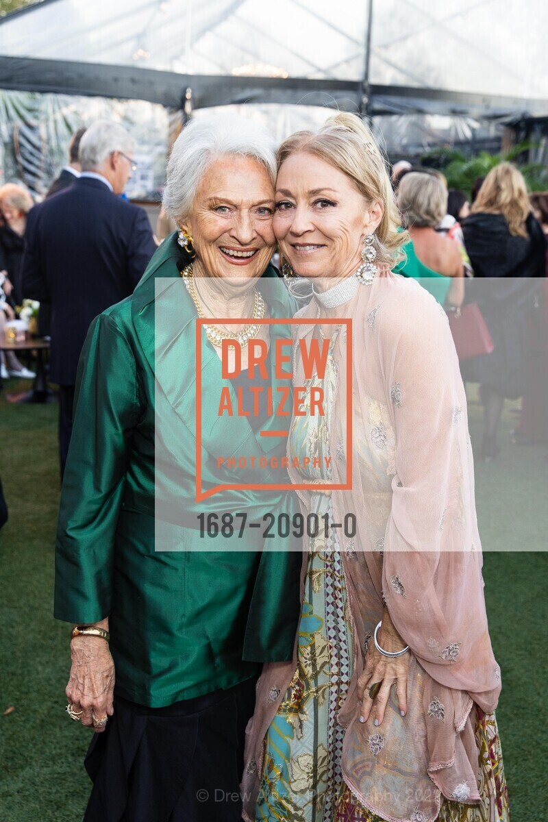 Deanna Tarr, Jenny Pollock, Peninsula Volunteers Incorporated 75th Anniversary Gala 2022, Rosewood Sand Hill. 2825 Sand Hill Rd, Menlo Park, CA 94025 US, October 1st, 2022, Photo #1687-20901-0 Deanna Tarr, Jenny Pollock, Photo #1687-20901-0