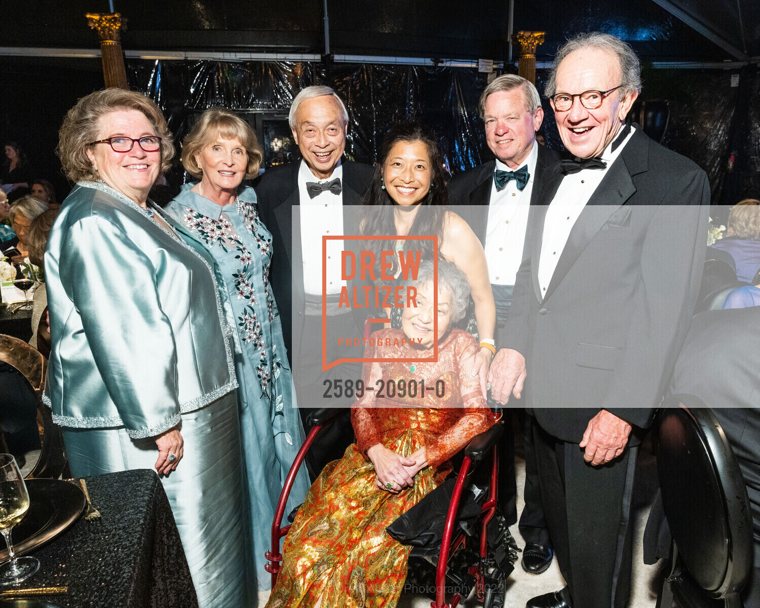 Fritzie Andrews, Bev Nelson, Larry Chew, Peyton Tom, Helen Chew, Robert Andrews, James Nelson, Peninsula Volunteers Incorporated 75th Anniversary Gala 2022, Rosewood Sand Hill. 2825 Sand Hill Rd, Menlo Park, CA 94025 US, October 1st, 2022, Photo #2589-20901-0 Fritzie Andrews, Bev Nelson, Larry Chew, Peyton Tom, Helen Chew, Robert Andrews, James Nelson, Photo #2589-20901-0