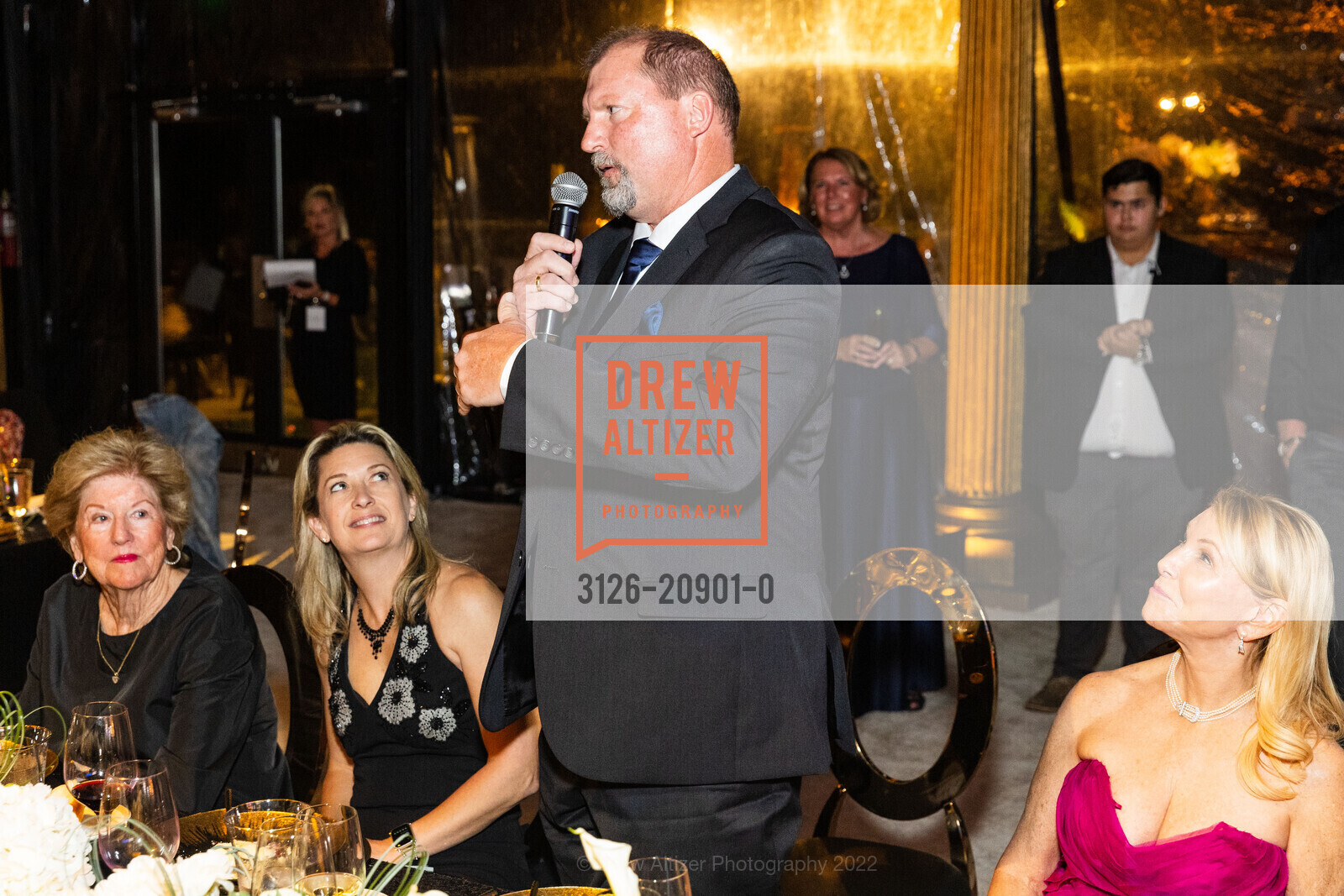 Judy Marcus, Chaya Donne, Paul Swart, Peninsula Volunteers Incorporated 75th Anniversary Gala 2022, Rosewood Sand Hill. 2825 Sand Hill Rd, Menlo Park, CA 94025 US, October 1st, 2022, Photo #3126-20901-0 Judy Marcus, Chaya Donne, Paul Swart, Photo #3126-20901-0