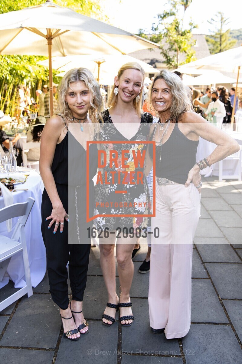 Sofia Giannone-Dillingham, Rachel Furst, Lisa Giannone, ODC's Fall for Art 2022, McEvoy Ranch. 5935 red hill road petaluma ca, October 2nd, 2022, Photo #1626-20903-0 Sofia Giannone-Dillingham, Rachel Furst, Lisa Giannone, Photo #1626-20903-0