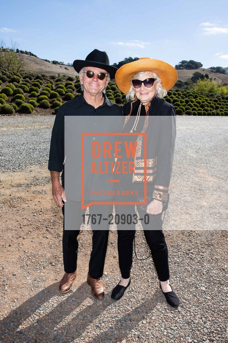 Sam Lawson, Laurel Mayer, ODC's Fall for Art 2022, McEvoy Ranch. 5935 red hill road petaluma ca, October 2nd, 2022, Photo #1767-20903-0 Sam Lawson, Laurel Mayer, Photo #1767-20903-0