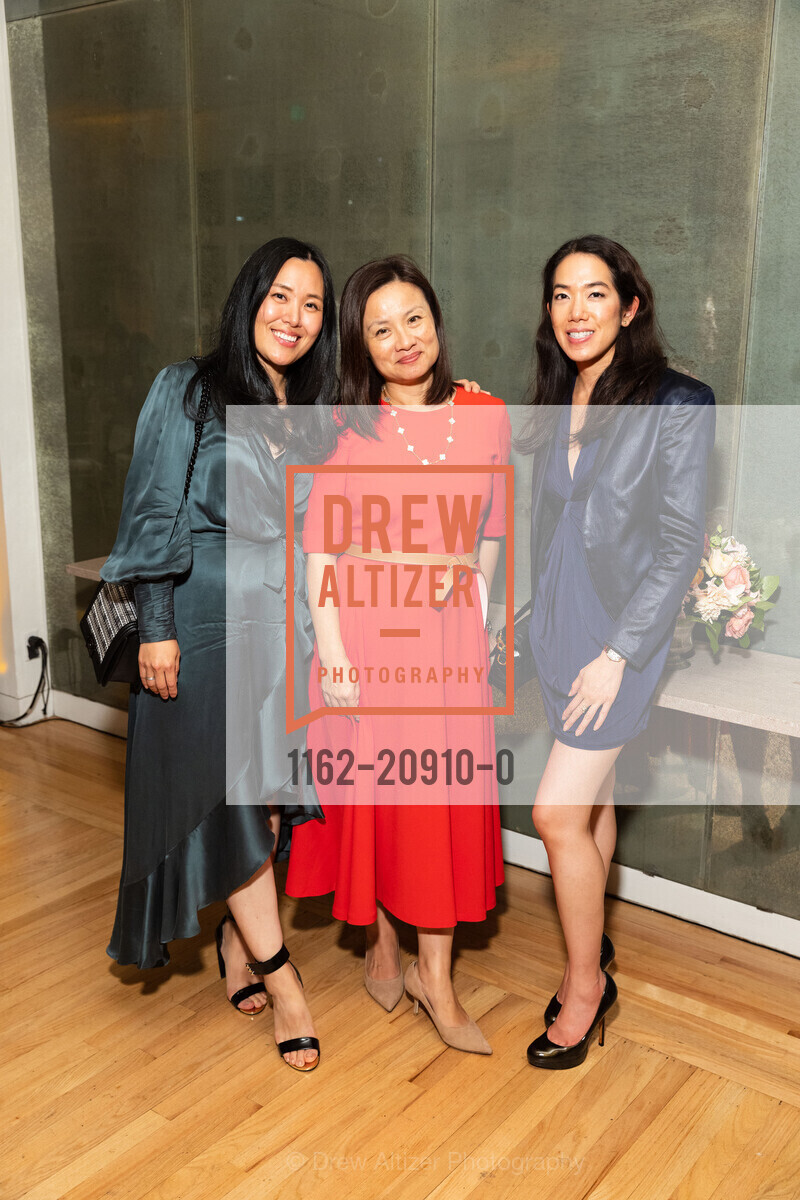 Julie Park, Nancy Bai, Eileen Hsu, Van Cleef & Arpels at the Legion of Honor, Legion of Honor. 100 34th Ave, SF, CA 94121 US, Photo #1162-20910-0 Julie Park, Nancy Bai, Eileen Hsu, Photo #1162-20910-0