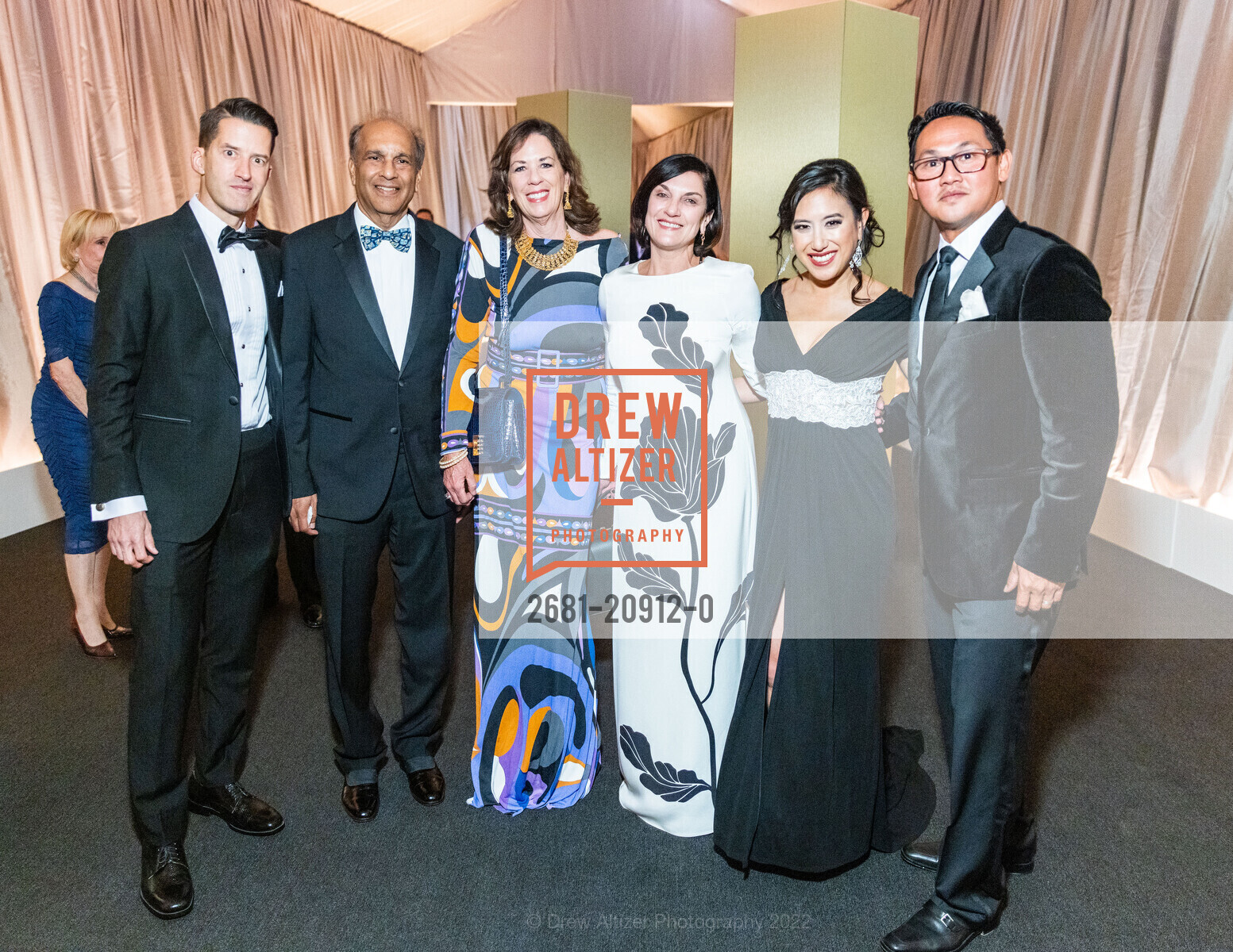 Edmond Lowman, Arvind Sodhani, Beverly Sodhani, Bettina Bryant, Christina Ha, Daniel Ha, On The Edge 2022 at The DeYoung Museum, DeYoung Museum. 50 Hagiwara Tea Garden Dr, SF, CA 94118 US, October 6th, 2022, Photo #2681-20912-0 Edmond Lowman, Arvind Sodhani, Beverly Sodhani, Bettina Bryant, Christina Ha, Daniel Ha, Photo #2681-20912-0
