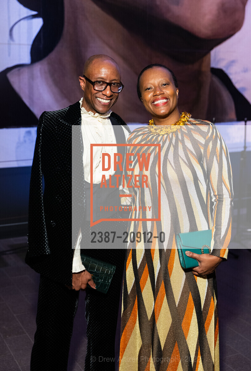 Terrence Charles, Kenetha Holsey, On The Edge 2022 at The DeYoung Museum, DeYoung Museum. 50 Hagiwara Tea Garden Dr, SF, CA 94118 US, October 6th, 2022, Photo #2387-20912-0 Terrence Charles, Kenetha Holsey, Photo #2387-20912-0