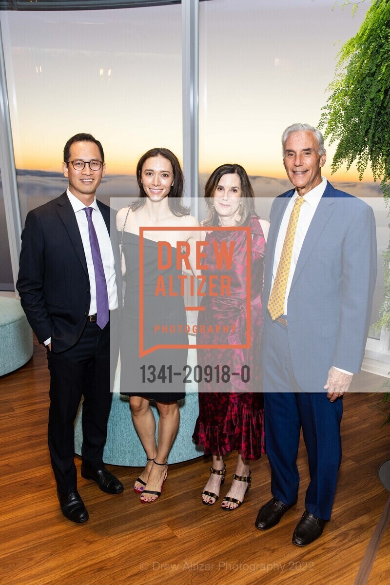 Edward Chang, Michele Arnold, Joan Berger, Mitchel Berger, UCSF Neurosurgery Event, Salesforce Tower. 415 Mission St, SF, CA 94105 US, October 8th, 2022, Photo #1341-20918-0 Edward Chang, Michele Arnold, Joan Berger, Mitchel Berger, Photo #1341-20918-0
