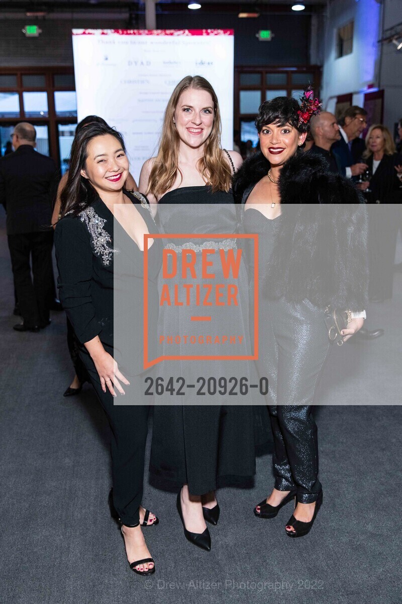 Andy Nashida, Cameron Cox, Rocio Pearce, The San Francisco Fall Show Opening Night Gala 2022, Festival Pavilion. 38 Fort Mason, SF, CA 94123 US, October 12th, 2022, Photo #2642-20926-0 Andy Nashida, Cameron Cox, Rocio Pearce, Photo #2642-20926-0