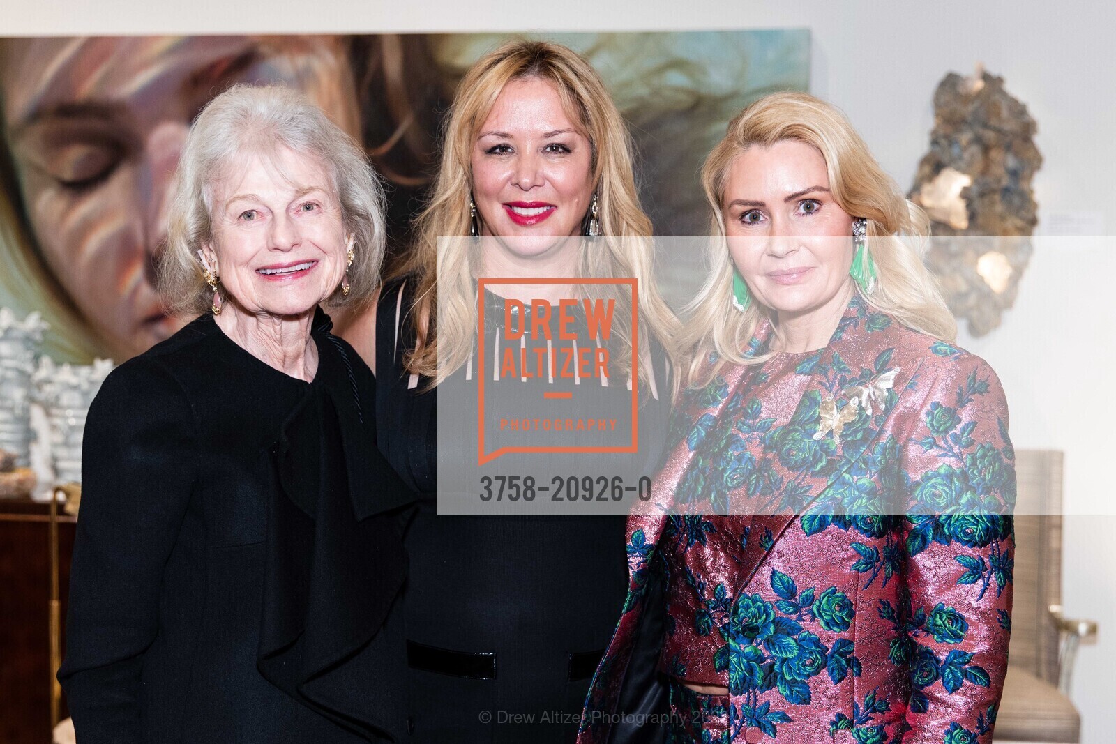 Valera Lyles, Melissa Mohlman, Siriya Cayen, The San Francisco Fall Show Opening Night Gala 2022, Festival Pavilion. 38 Fort Mason, SF, CA 94123 US, October 12th, 2022, Photo #3758-20926-0 Valera Lyles, Melissa Mohlman, Siriya Cayen, Photo #3758-20926-0