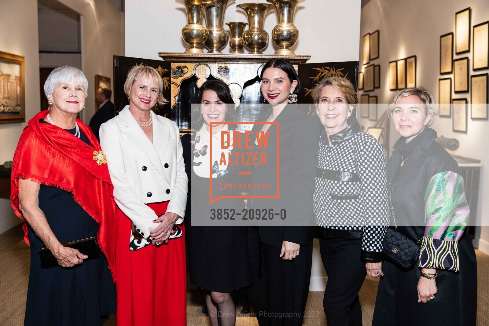 Janice Stone Thomas, Eliza Hubbard, Erin Sole, Megan Jaksich, Nancy Jaksich, Jenny Bailey, The San Francisco Fall Show Opening Night Gala 2022, Festival Pavilion. 38 Fort Mason, SF, CA 94123 US, October 12th, 2022, Photo #3852-20926-0 Janice Stone Thomas, Eliza Hubbard, Erin Sole, Megan Jaksich, Nancy Jaksich, Jenny Bailey, Photo #3852-20926-0
