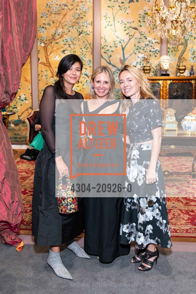 Julia King, Laurie Hicks, Brittany Giannone, Photo #4304-20926-0