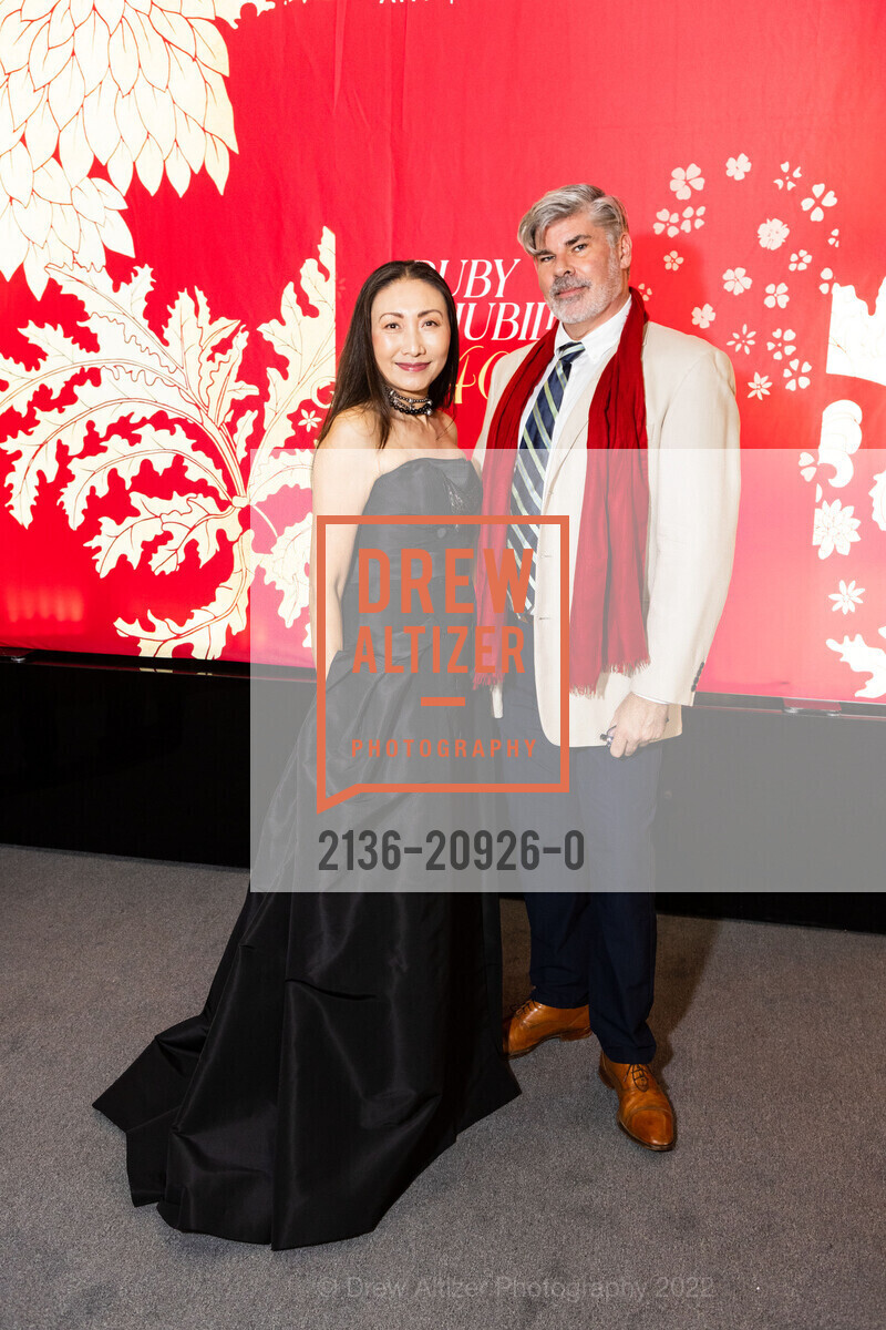 Daphne Royce, Matthew MacCaul Turner, The San Francisco Fall Show Opening Night Gala 2022, Festival Pavilion. 38 Fort Mason, SF, CA 94123 US, October 12th, 2022, Photo #2136-20926-0 Daphne Royce, Matthew MacCaul Turner, Photo #2136-20926-0