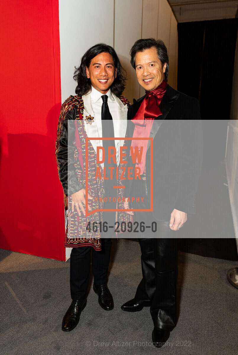 Alexander Bie, Kevin Yee, The San Francisco Fall Show Opening Night Gala 2022, Festival Pavilion. 38 Fort Mason, SF, CA 94123 US, October 12th, 2022, Photo #4616-20926-0 Alexander Bie, Kevin Yee, Photo #4616-20926-0