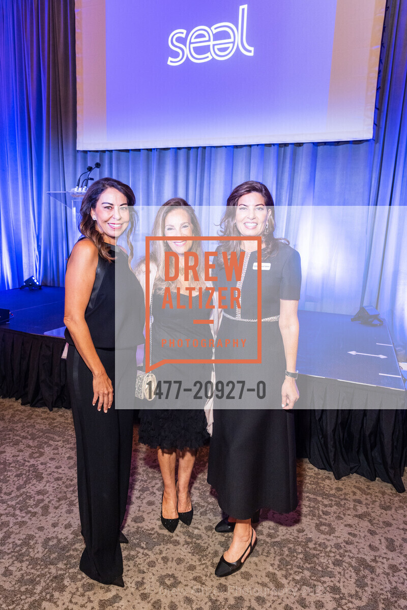 Rosie Habbib, Jennifer Andary, Rula Tamer, Photo #1477-20927-0