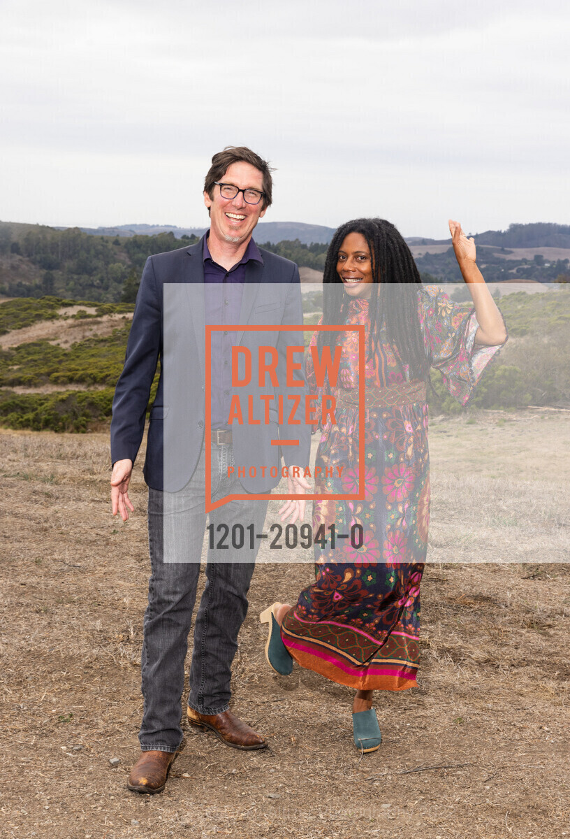 Mark Triplett, Shara Mays, Djerassi Artful Harvest Gala 2022, Private locatioin. 2325 Bear Gulch Rd, Woodside, CA 94062 US, October 16th, 2022, Photo #1201-20941-0 Mark Triplett, Shara Mays, Photo #1201-20941-0