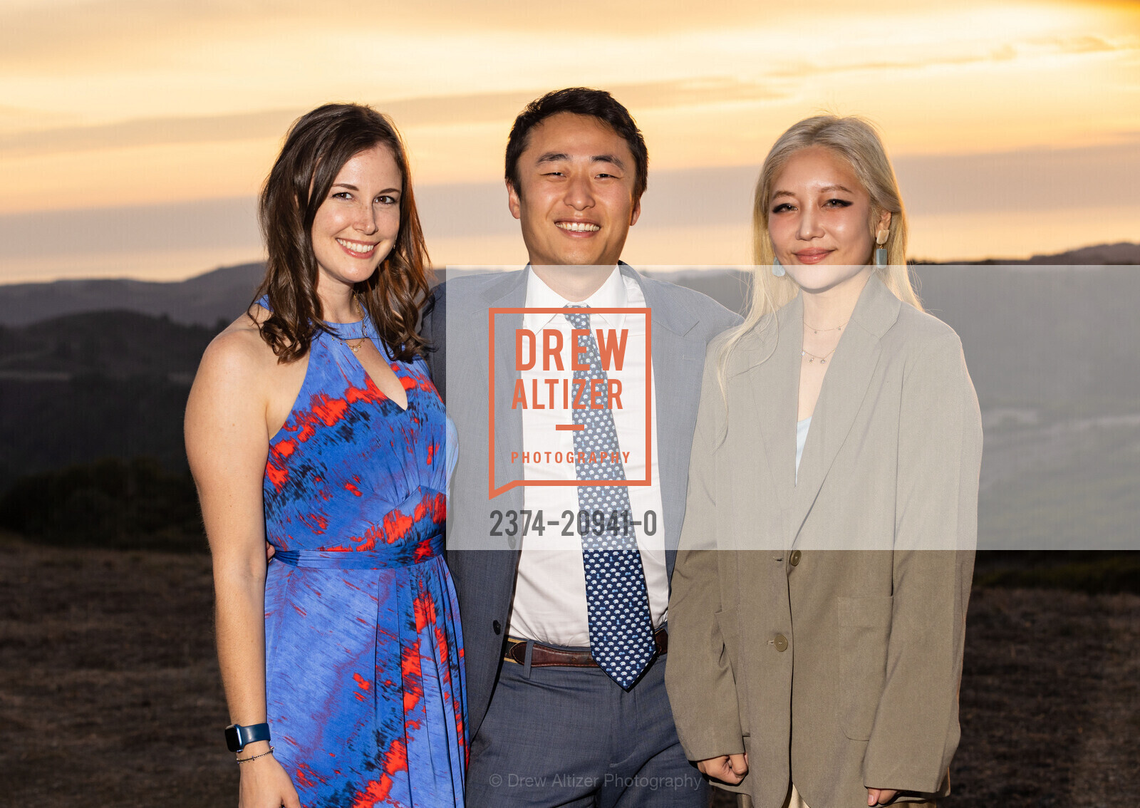 Josie-Dee Seagren, Johnny Li, Justine Jen-Jen Li, Djerassi Artful Harvest Gala 2022, Private locatioin. 2325 Bear Gulch Rd, Woodside, CA 94062 US, Photo #2374-20941-0 Josie-Dee Seagren, Johnny Li, Justine Jen-Jen Li, Photo #2374-20941-0