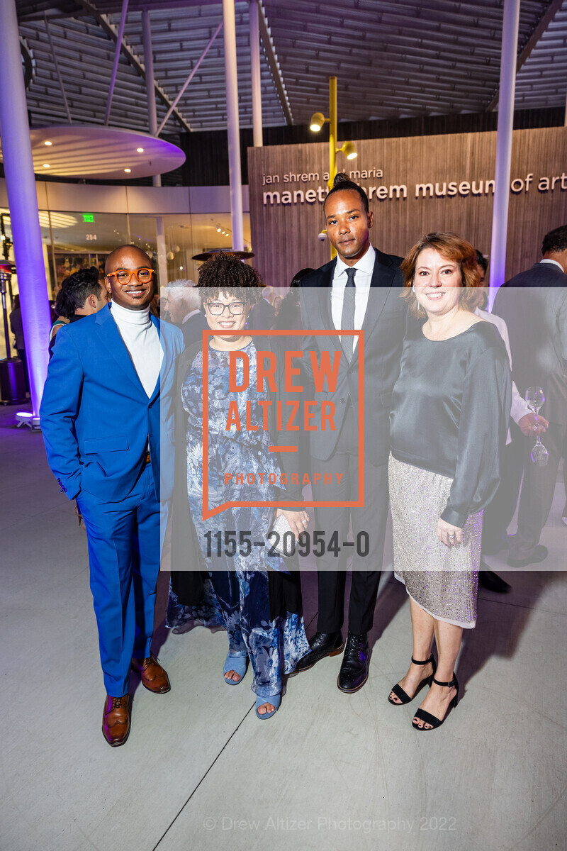 Thomas Moore III, Alexandra Moore, Ellis Fenwick, Rachel Teagle, Manetti Shrem Museum of Art Fall Gala 2022, University of Ca Davis. 254 Old Davis Rd, Davis, CA 95616, October 22nd, 2022, Photo #1155-20954-0 Thomas Moore III, Alexandra Moore, Ellis Fenwick, Rachel Teagle, Photo #1155-20954-0
