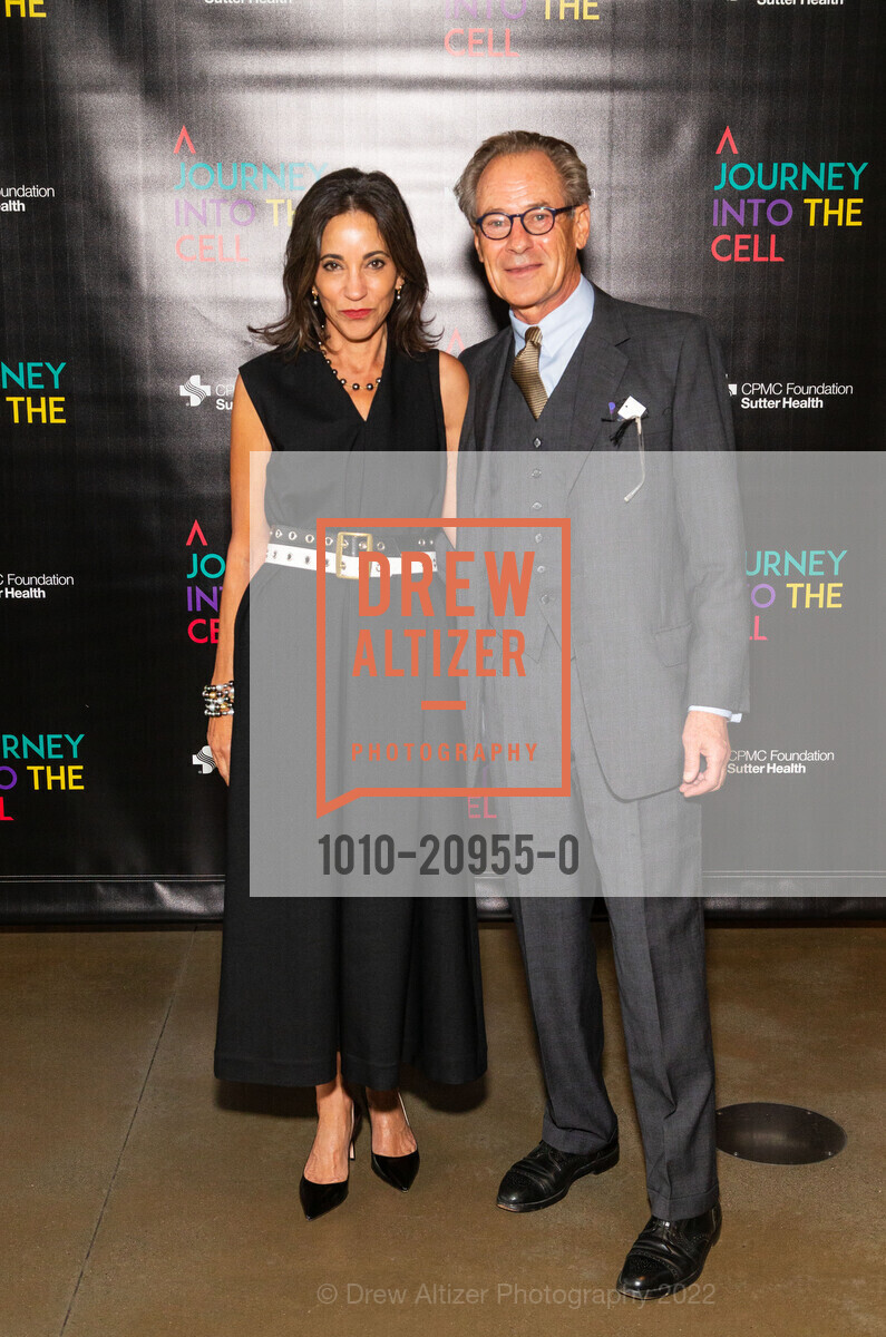 Kimberly Nunes, Michael Steinrueck, A Journey Into the Cell: An Evening of Exploration with Dr. Siddhartha Mukherjee, California Academy of Sciences. 55 Music Concourse Dr, SF, CA 94118 US, October 22nd, 2022, Photo #1010-20955-0 Kimberly Nunes, Michael Steinrueck, Photo #1010-20955-0