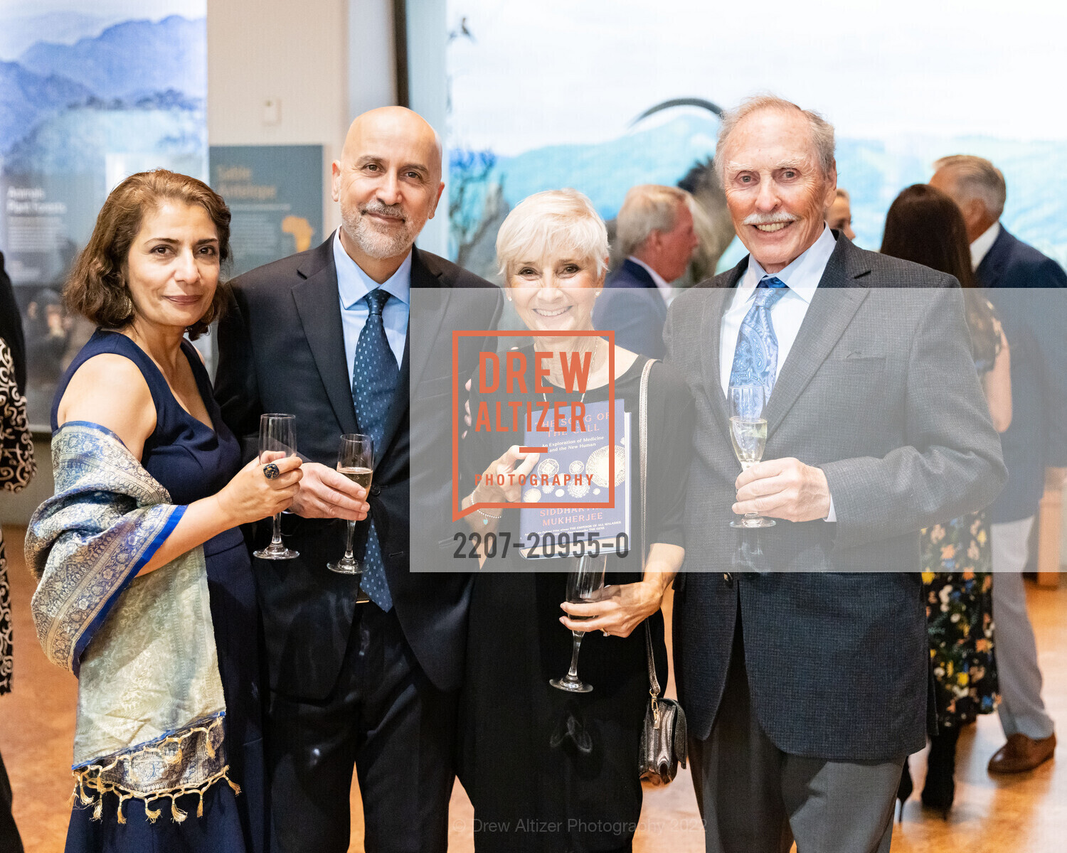 Kian Beyzabi, Hamid Amiri, Gail Glasser, Harvey Glasser, A Journey Into the Cell: An Evening of Exploration with Dr. Siddhartha Mukherjee, California Academy of Sciences. 55 Music Concourse Dr, SF, CA 94118 US, October 22nd, 2022, Photo #2207-20955-0 Kian Beyzabi, Hamid Amiri, Gail Glasser, Harvey Glasser, Photo #2207-20955-0