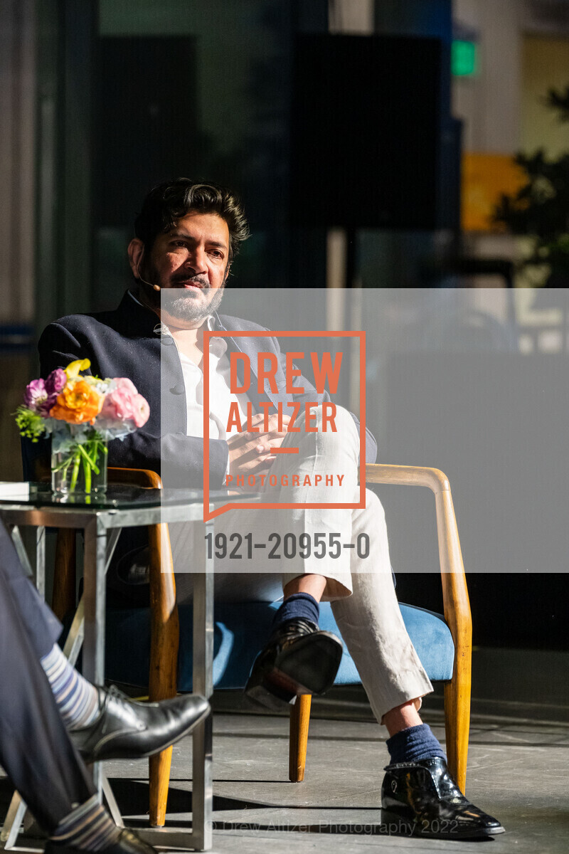 Siddhartha Mukherjee, A Journey Into the Cell: An Evening of Exploration with Dr. Siddhartha Mukherjee, California Academy of Sciences. 55 Music Concourse Dr, SF, CA 94118 US, October 22nd, 2022, Photo #1921-20955-0 Siddhartha Mukherjee, Photo #1921-20955-0