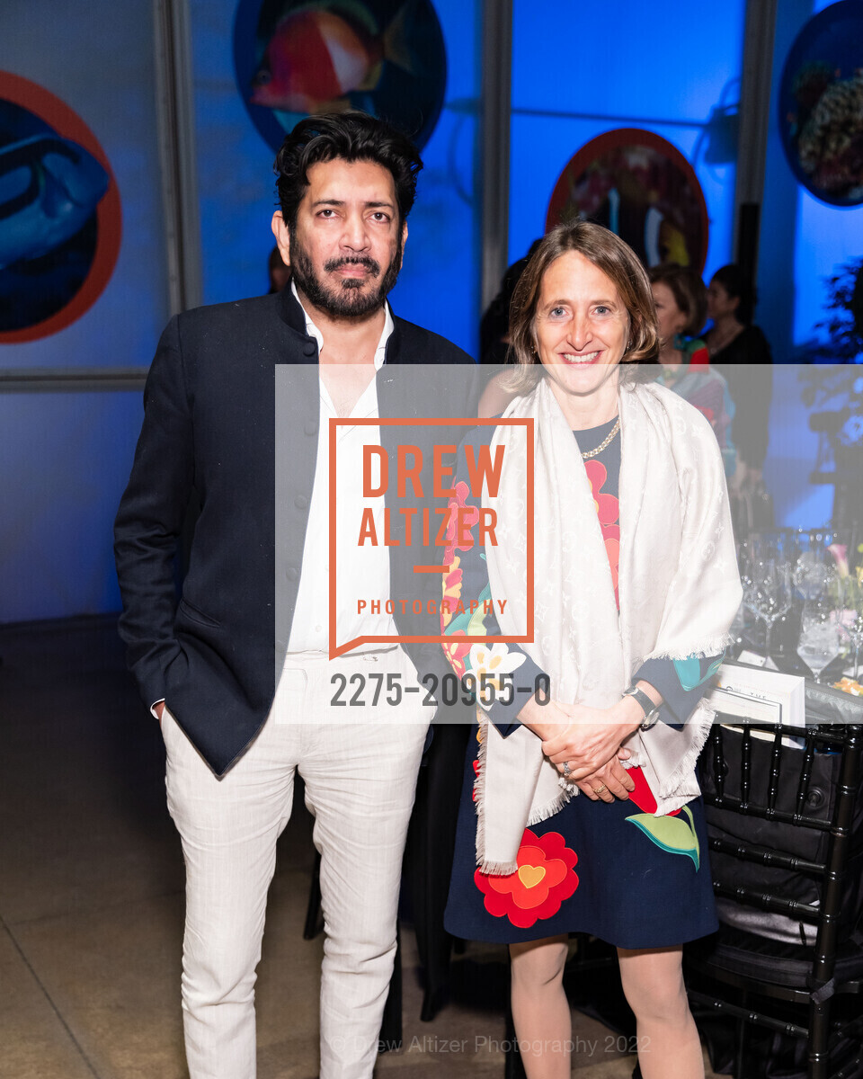 Siddhartha Mukherjee, Natalia Colocci, A Journey Into the Cell: An Evening of Exploration with Dr. Siddhartha Mukherjee, California Academy of Sciences. 55 Music Concourse Dr, SF, CA 94118 US, October 22nd, 2022, Photo #2275-20955-0 Siddhartha Mukherjee, Natalia Colocci, Photo #2275-20955-0